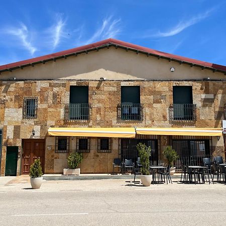 Hostal Restaurante Bustos Villarrubio Kültér fotó