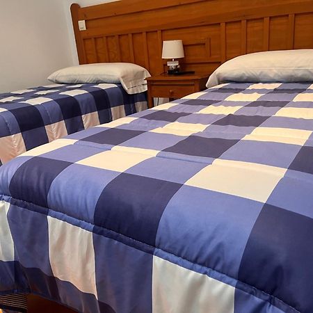 Hostal Restaurante Bustos Villarrubio Kültér fotó