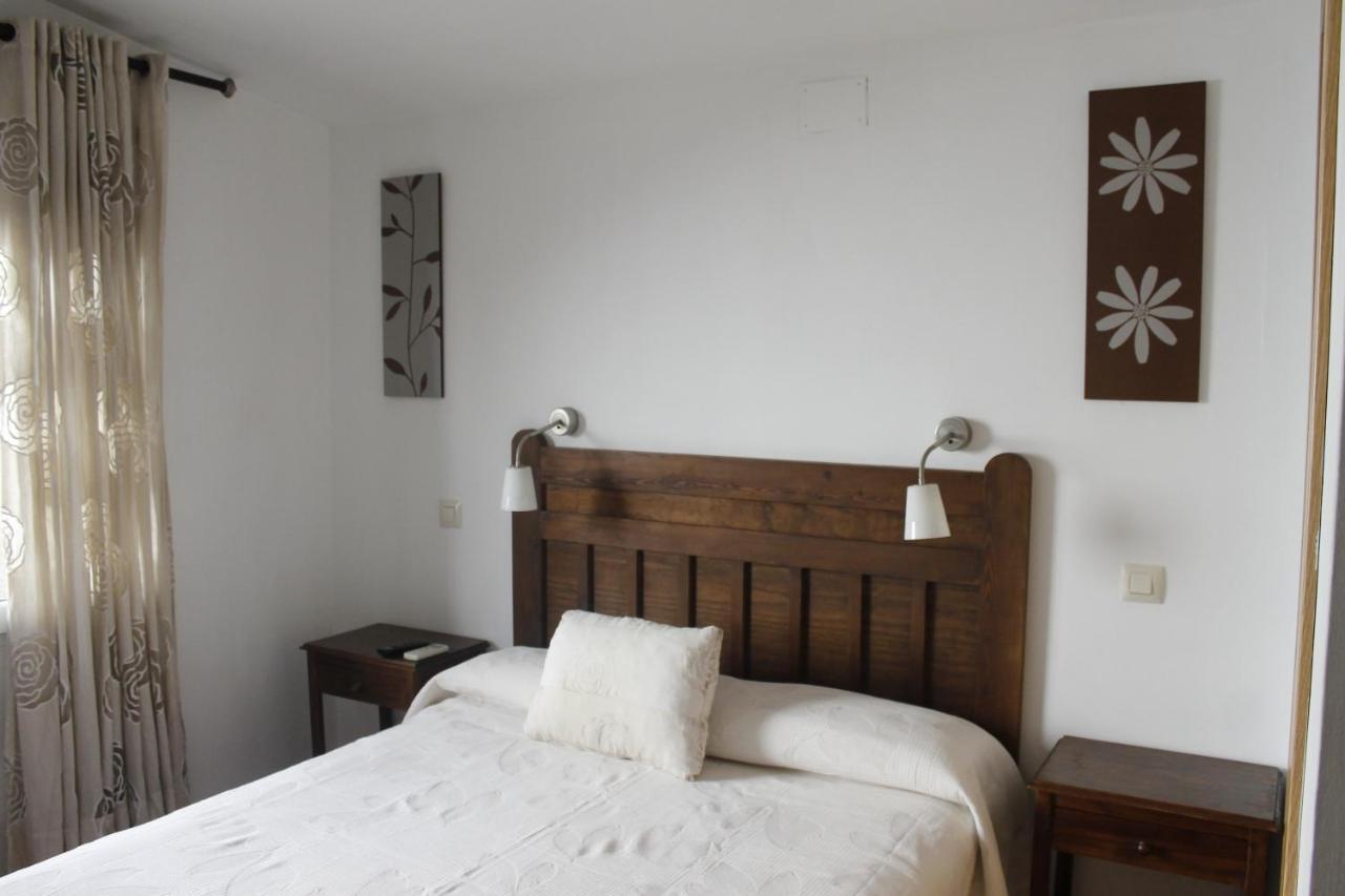 Hostal Restaurante Bustos Villarrubio Kültér fotó