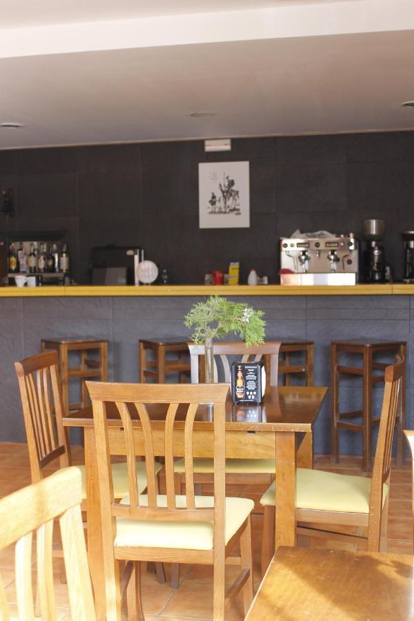 Hostal Restaurante Bustos Villarrubio Kültér fotó