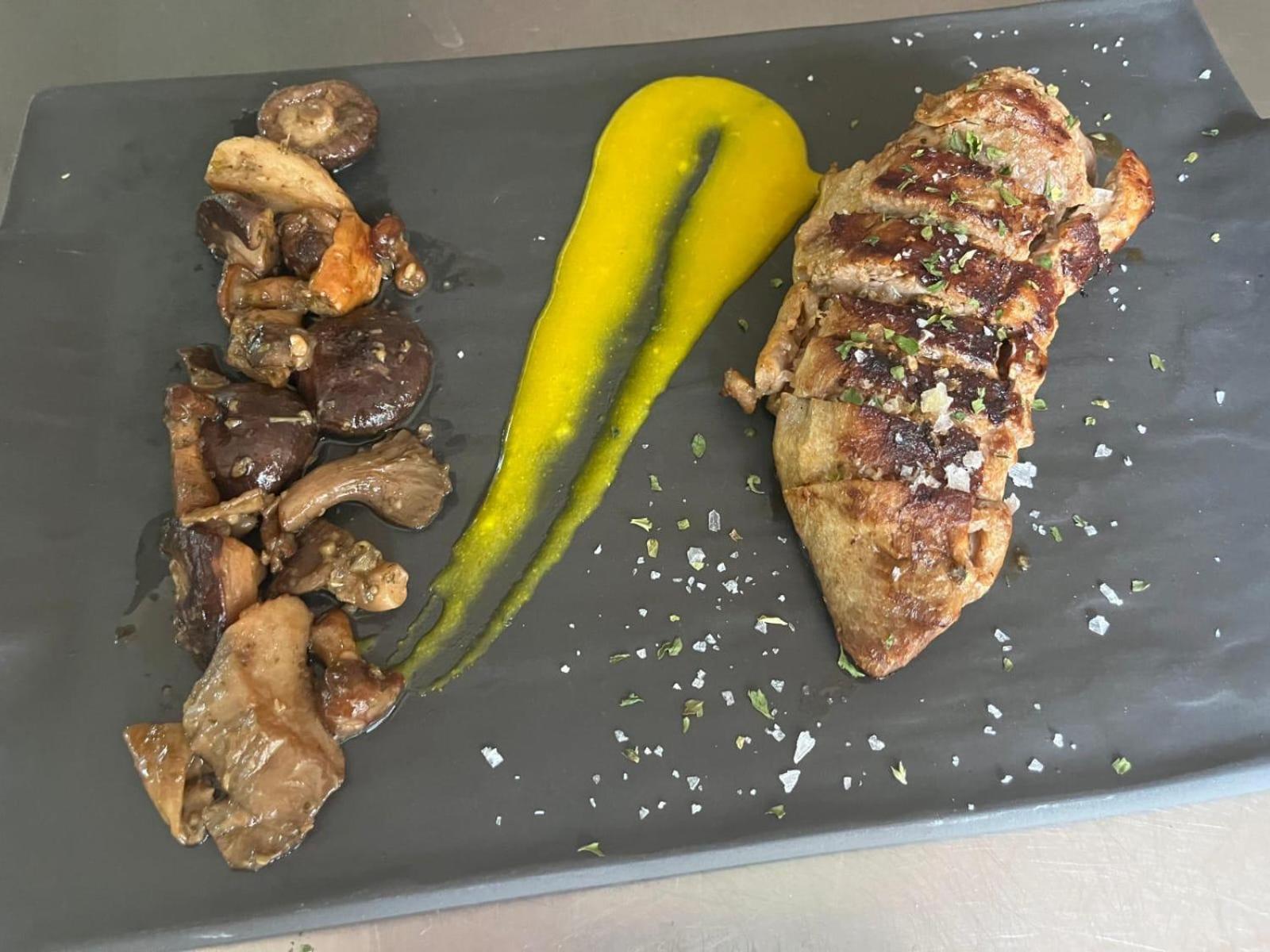 Hostal Restaurante Bustos Villarrubio Kültér fotó
