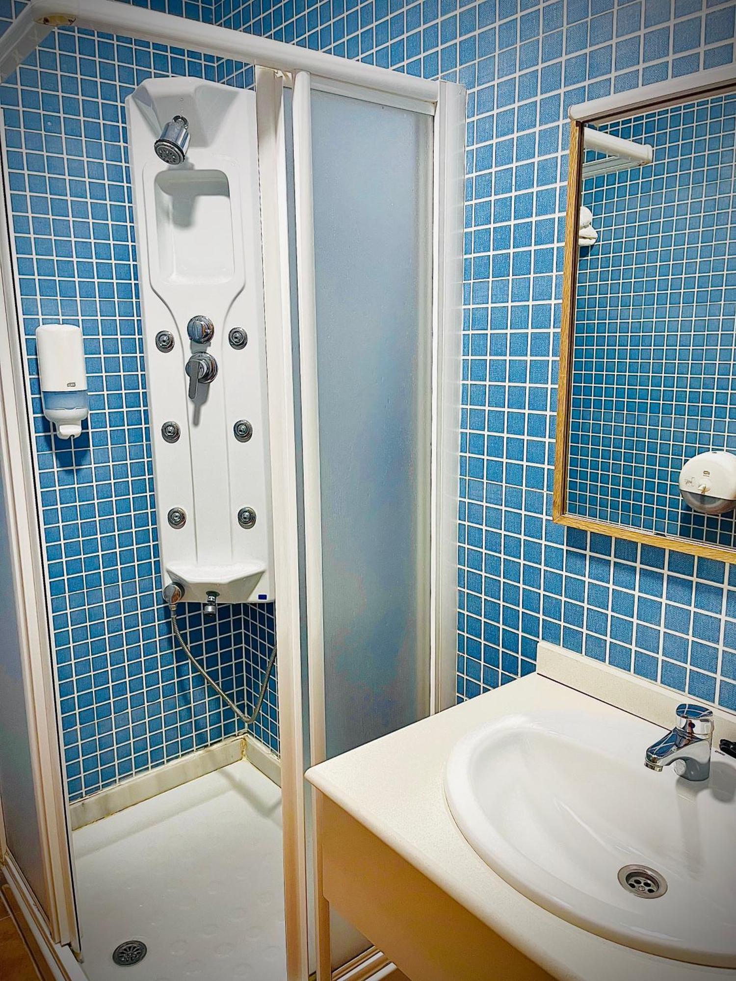 Hostal Restaurante Bustos Villarrubio Kültér fotó
