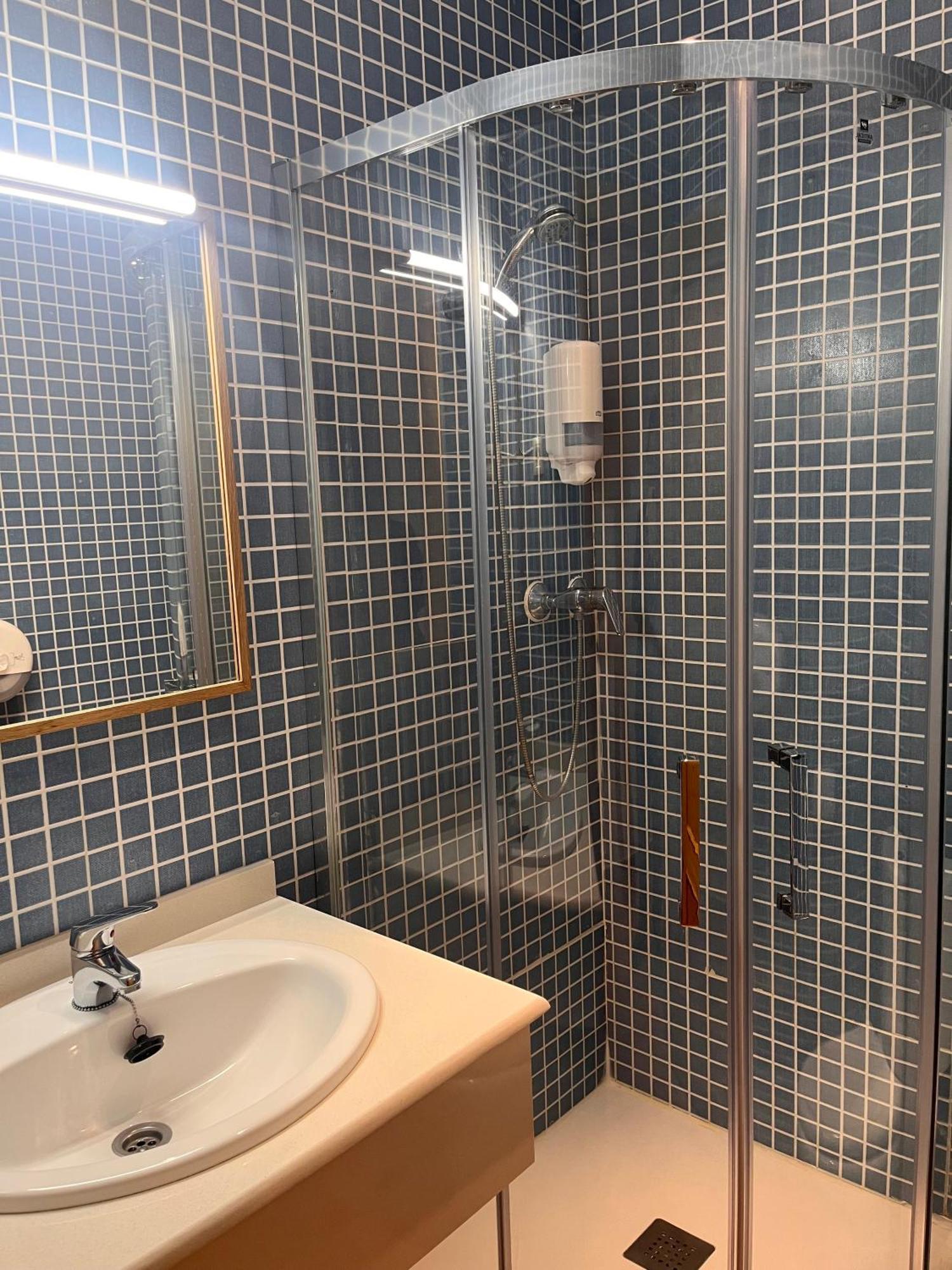 Hostal Restaurante Bustos Villarrubio Kültér fotó