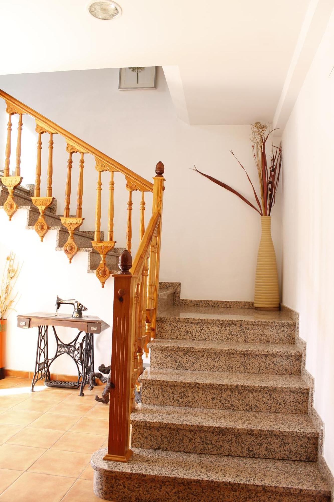 Hostal Restaurante Bustos Villarrubio Kültér fotó