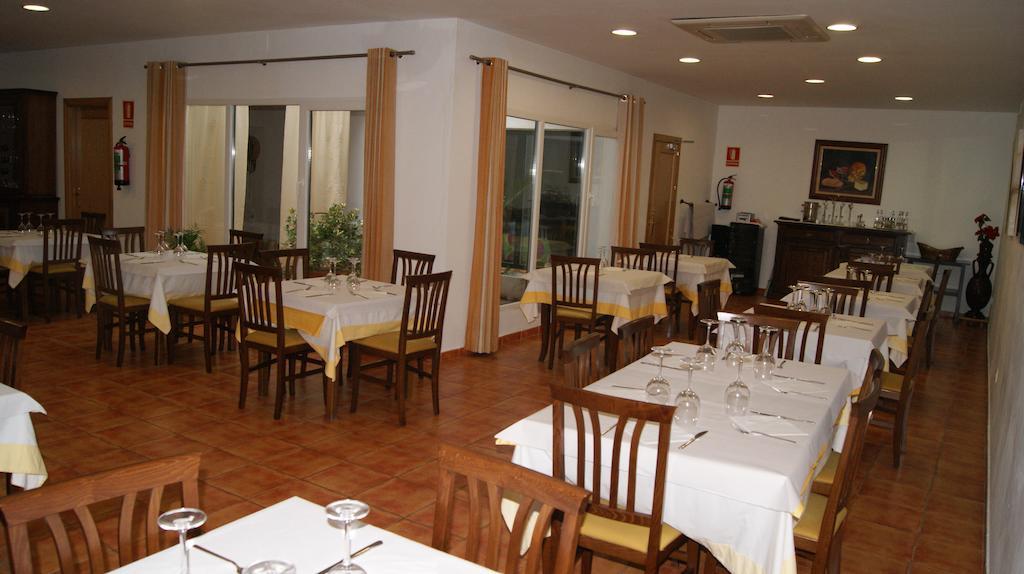 Hostal Restaurante Bustos Villarrubio Kültér fotó
